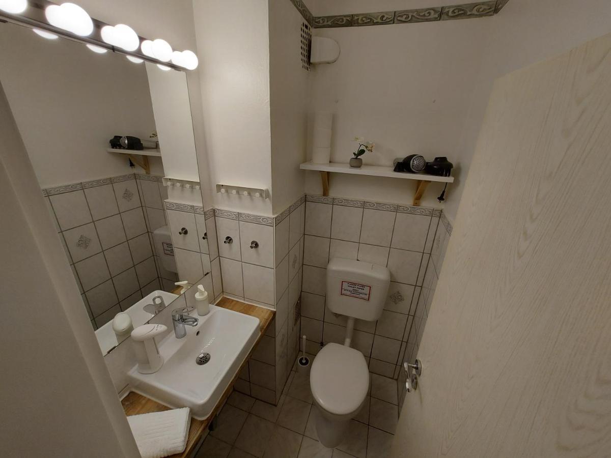 Overnight Apartment كولونيا المظهر الخارجي الصورة