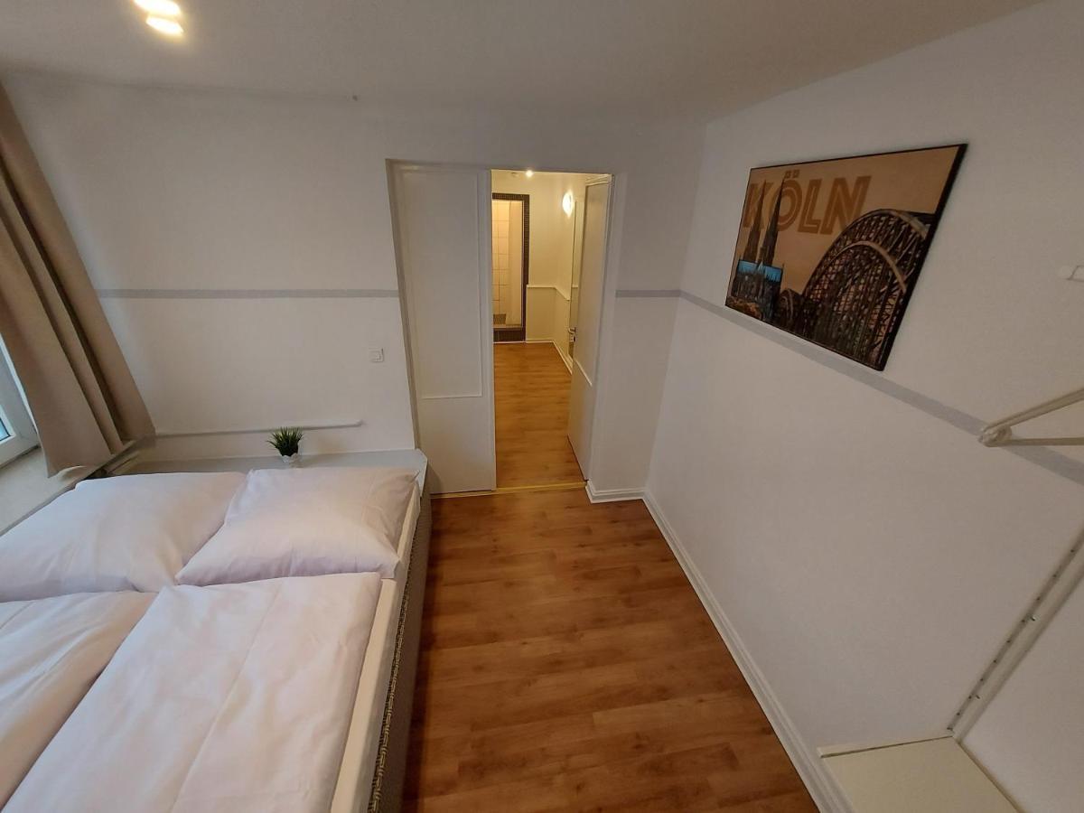 Overnight Apartment كولونيا المظهر الخارجي الصورة